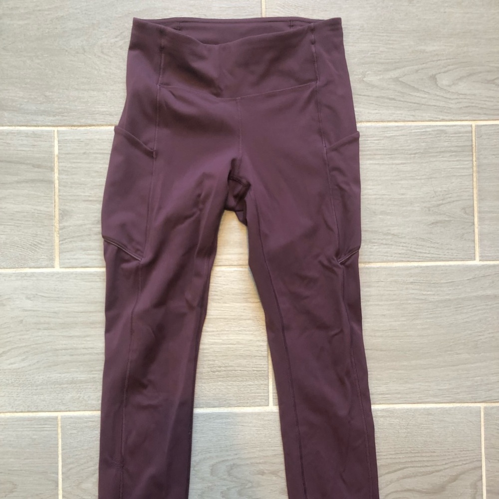 Lululemon high rise size 4 maroon legging